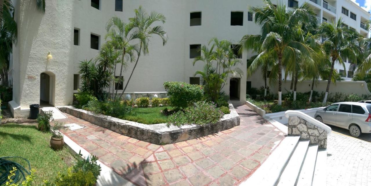 Cancun Plaza Condo Hotel Exterior foto